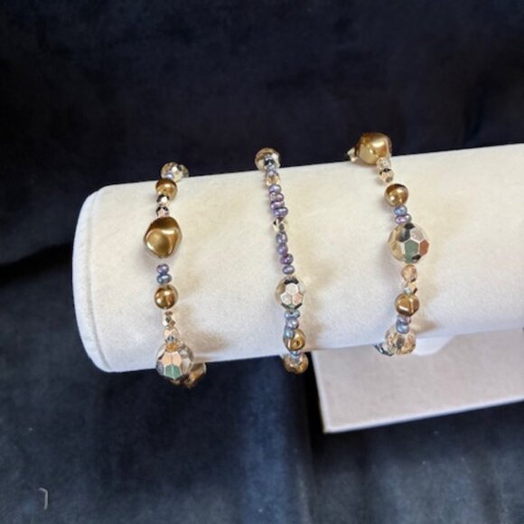 Bracelet - gold and gray beads on stretch bands - set of 3 - Picture 1 of 3